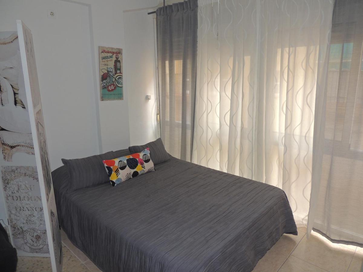 Estudio En Playa De Fuengirola Wifi Luaran gambar